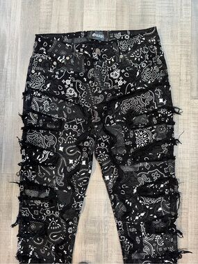 GUAPI Jeans Mens 30 Black White Bandana Paisley Stacked Distressed 38 Inseam